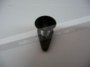 Clip zij en achterbekleding Golf I 74->